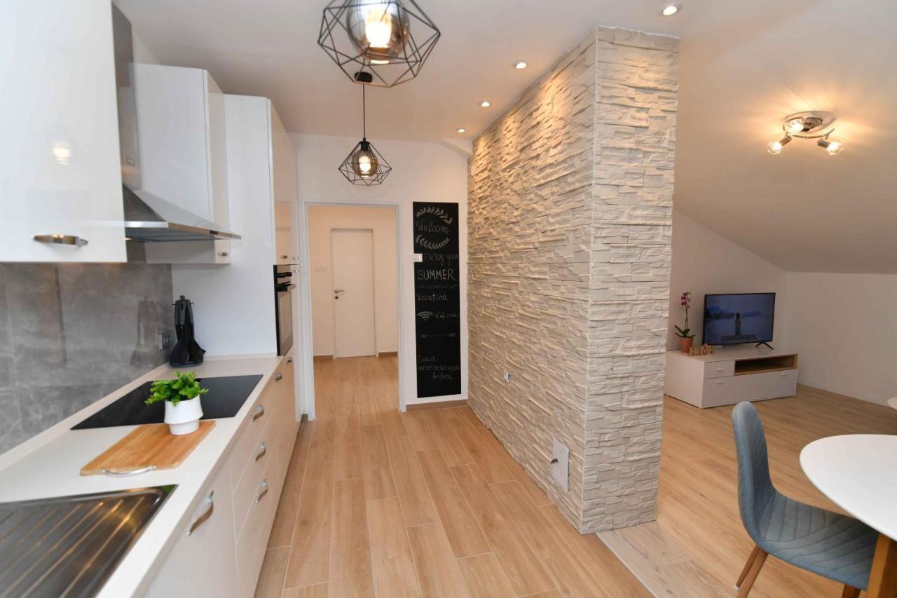 Apartman Leona Lovran Exterior photo