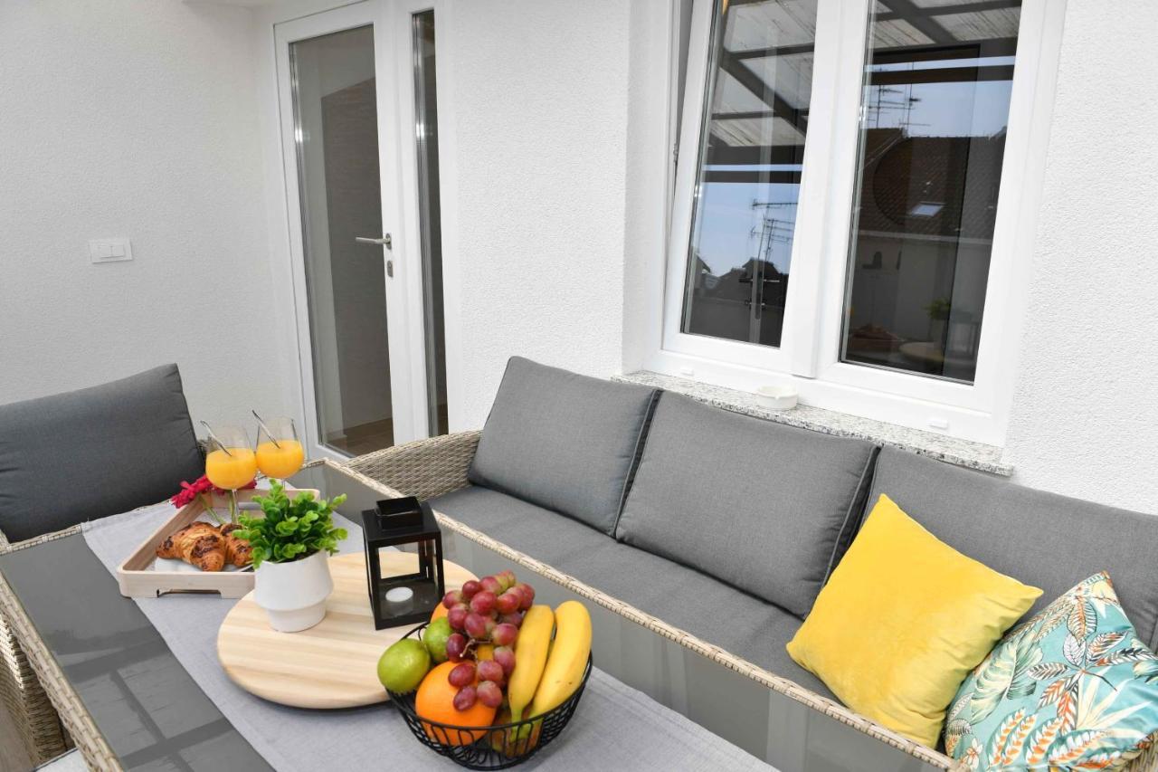 Apartman Leona Lovran Exterior photo